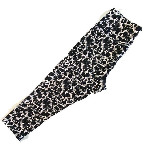 Nicole Miller Animal Print High Waisted Leggings Plus Size - Picture 3 of 12